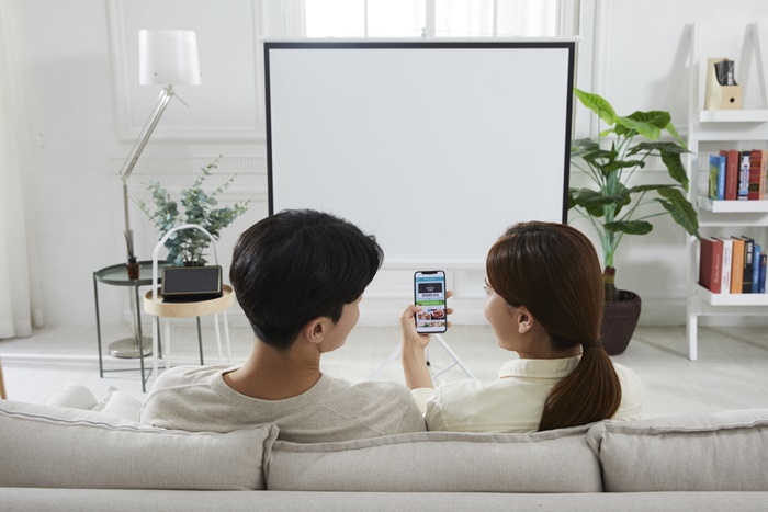 ��ȭ�ɸ�����1�� �ڰ��� ���